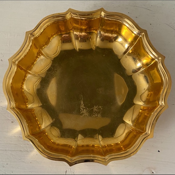 24k Gold Plated Small Scalloped-Edge Art Deco-Inspired Shallow Trinket Dish - Picture 2 of 6